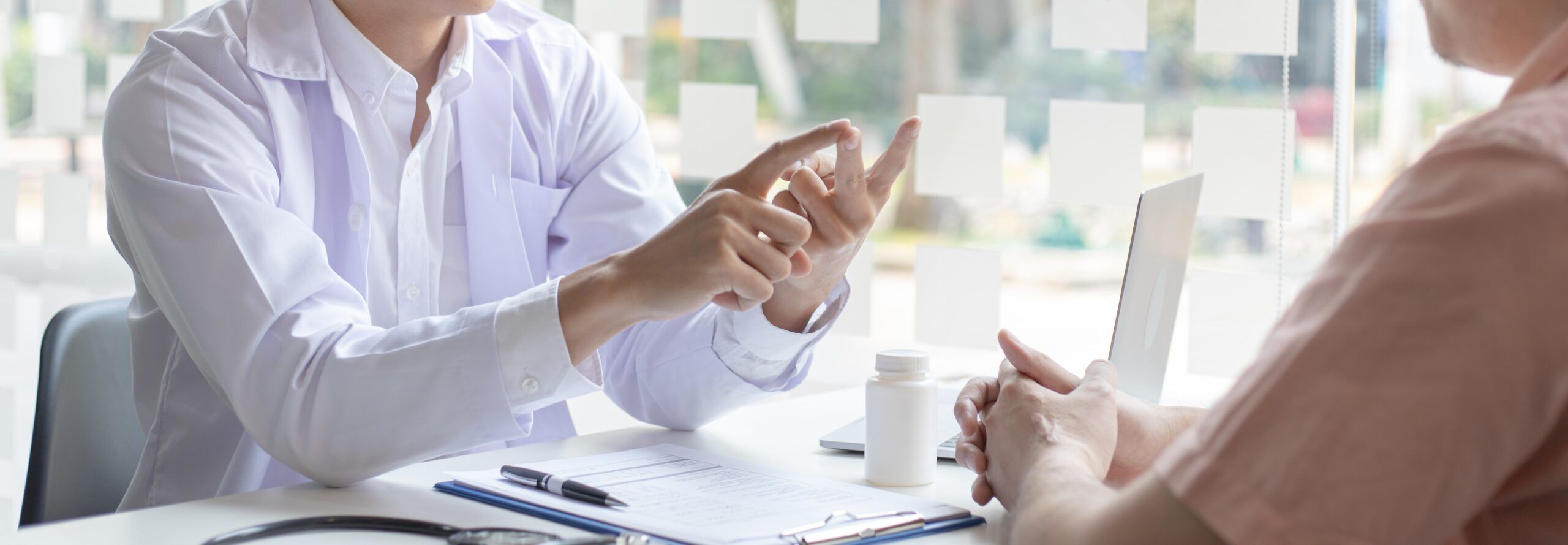 Specialist talking to client.
